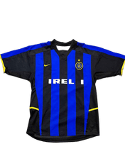 Fekete-kék csíkos vintage focimez rövid ujjal, Inter címere és sárga Nike logóval