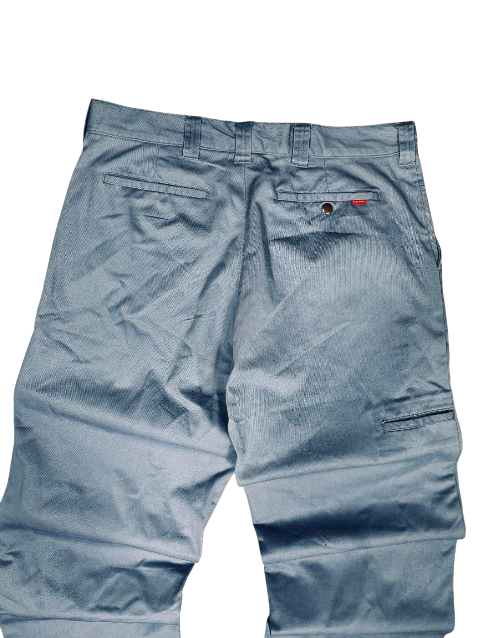 Világoskék vintage streetwear nadrág hátulról, zsebekkel és övbújtatókkal