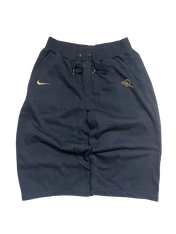 Fekete Nike rövidnadrág arany logóval, streetwear stílus, húzózsinórral