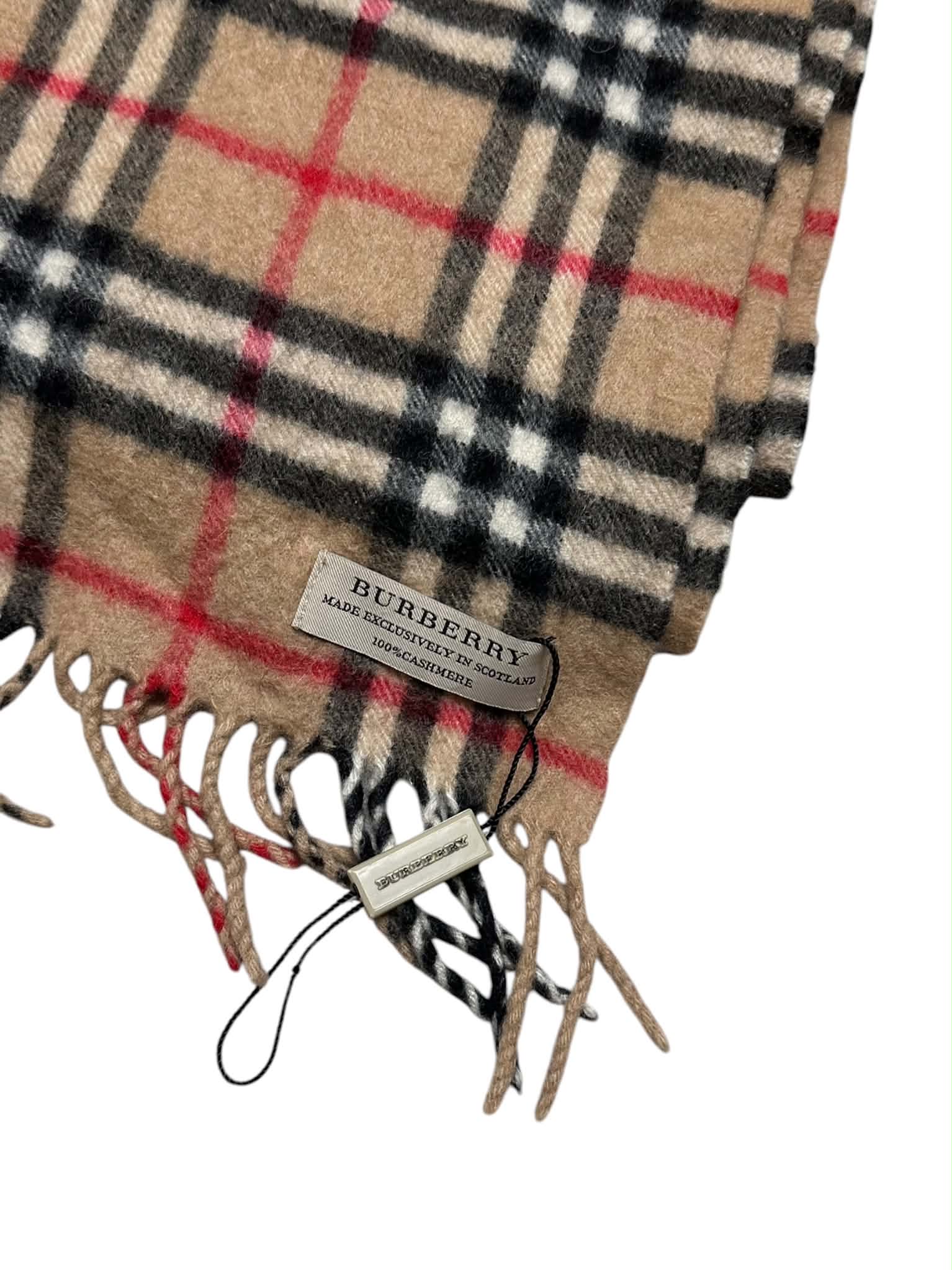 Burberry NEW Scarf (150 cm)