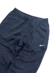 Sötétkék Nike pamut melegítőnadrág fehér logóval, streetwear stílus, vintage darab