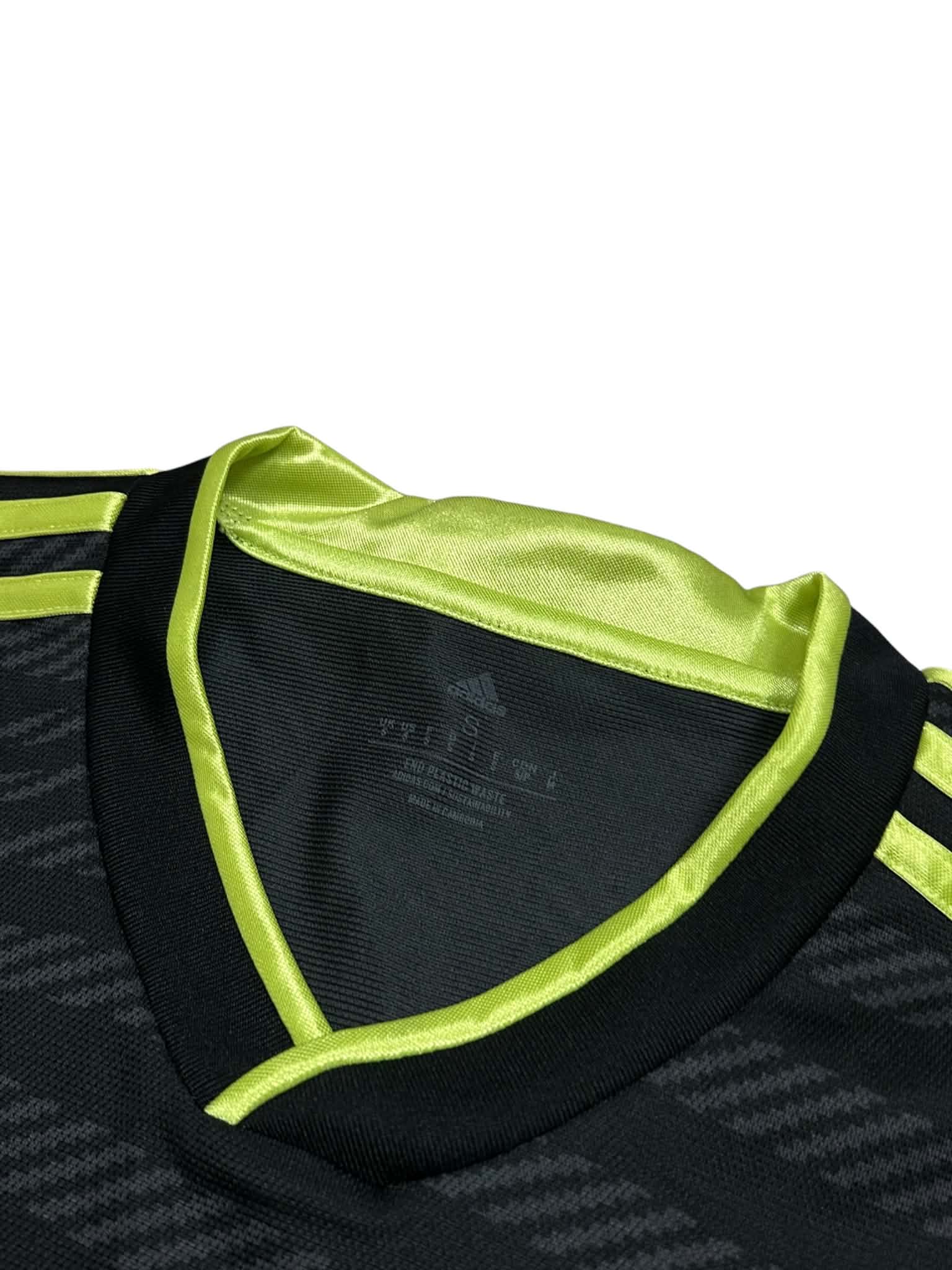 Adidas x Real Madrid 2022-23 Jersey (S)