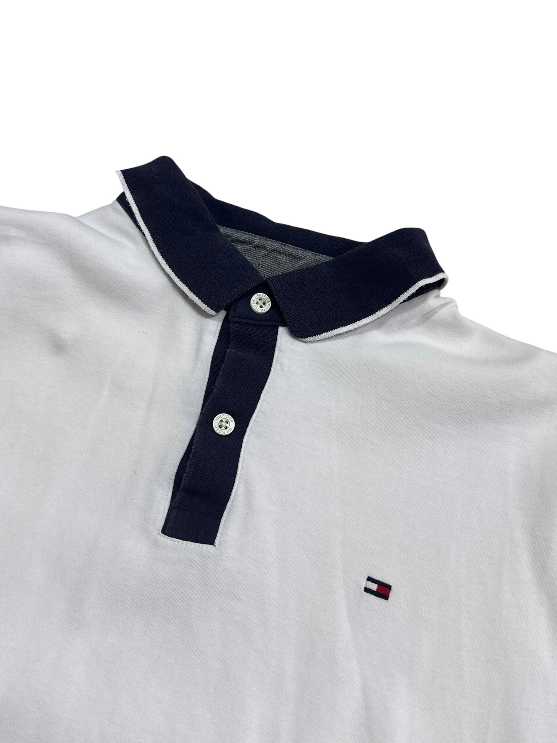 Candy Streetwear Tommy Hilfiger fehér férfi pólóing sötétkék gallérral és hímzett márkaemblémával