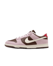 Nike sportcipő barna, rózsaszín és fehér színben, vintage streetwear stílus